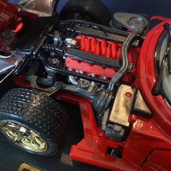 Burago 1997 Viper GTS Coupe - Picture 9 of 9